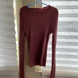 Stretchy mauve long sleeve lettuce cut shirt